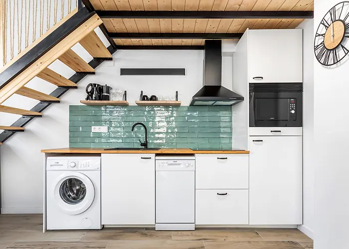 Marie Curie Flats, Lovely Loft