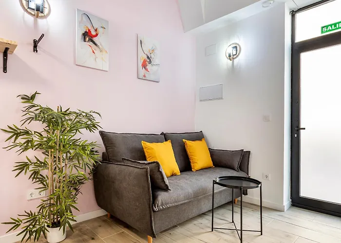 Marie Curie Flats, Lovely Loft